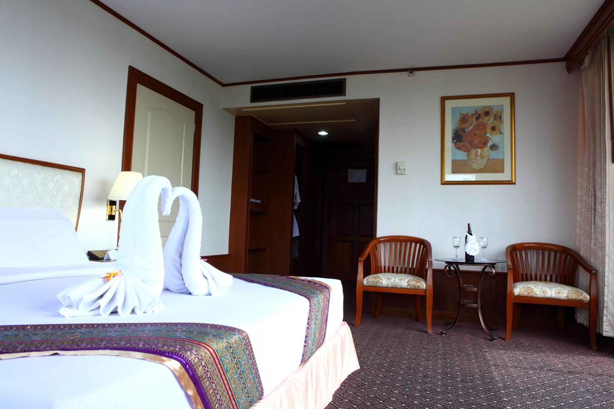 Wattana Park Hotel Trang Quarto foto