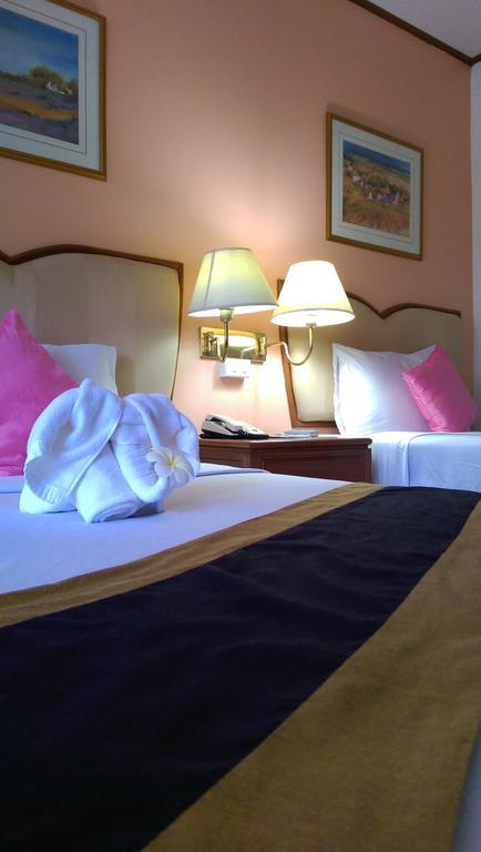 Wattana Park Hotel Trang Exterior foto