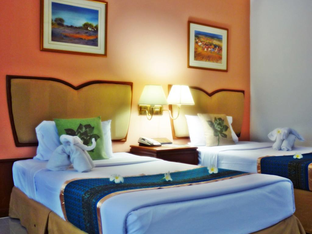 Wattana Park Hotel Trang Exterior foto