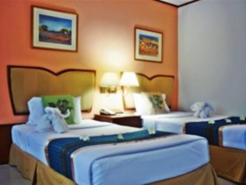 Wattana Park Hotel Trang Exterior foto